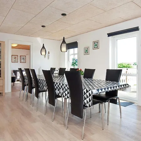 14 Person In Fur-by Traum *