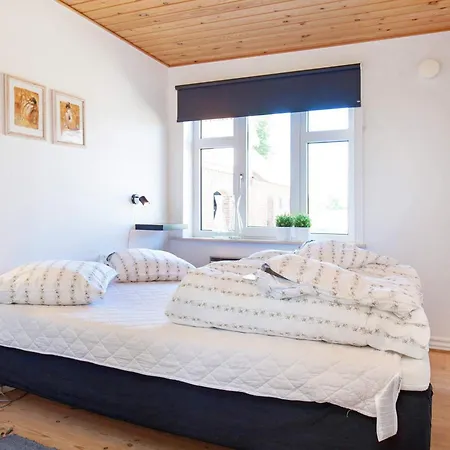 14 Person In Fur-by Traum * Fur