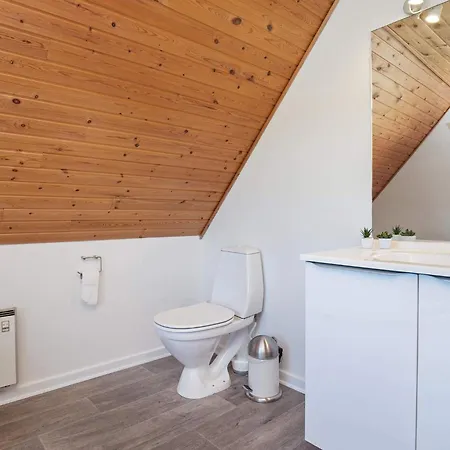 14 Person In Fur-by Traum *